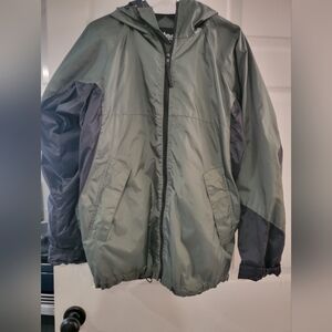 Totes Men's Olive and Charcoal Windbreaker